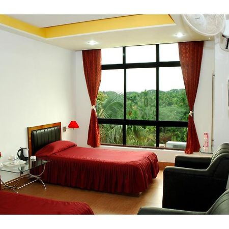 Hotel Dooars Mountain Alipur Duar Ngoại thất bức ảnh