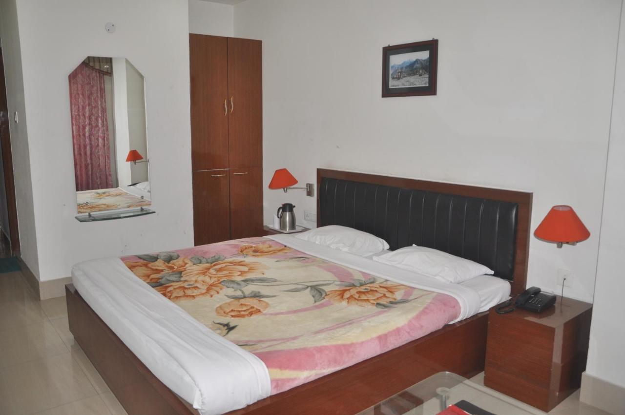 Hotel Dooars Mountain Alipur Duar Ngoại thất bức ảnh