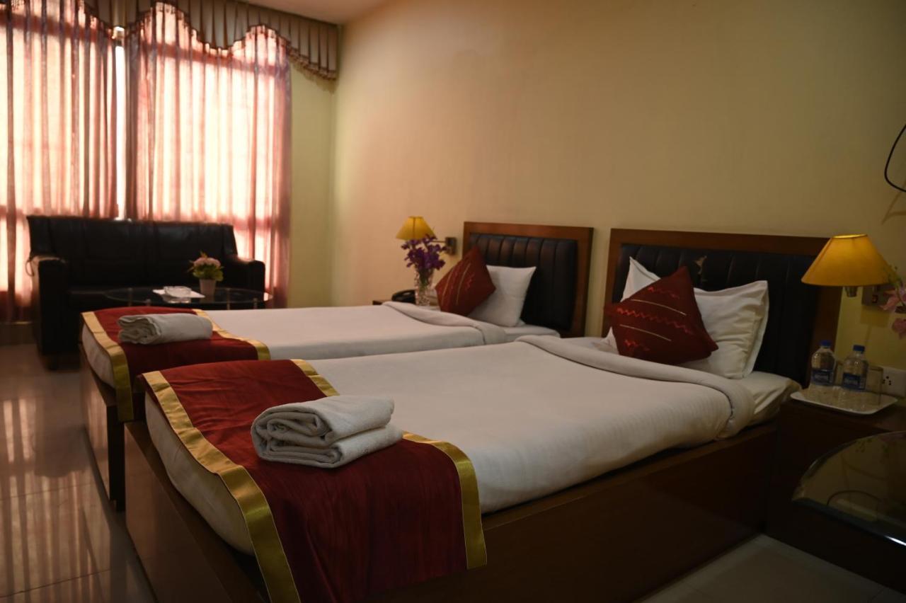 Hotel Dooars Mountain Alipur Duar Ngoại thất bức ảnh