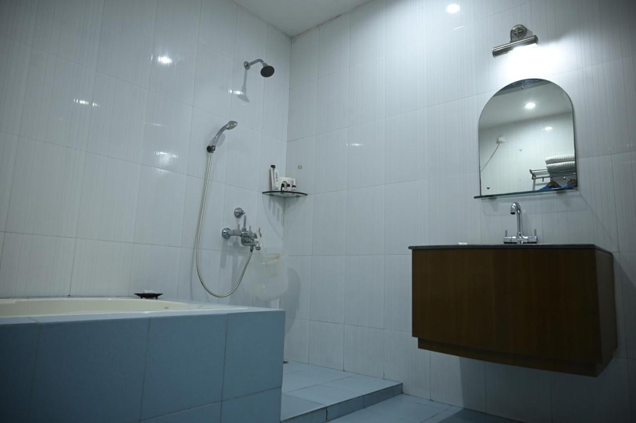 Hotel Dooars Mountain Alipur Duar Ngoại thất bức ảnh