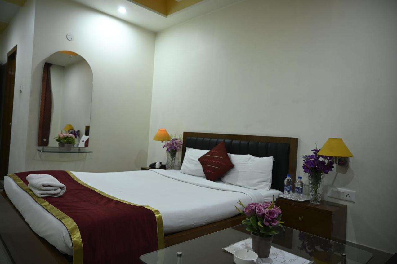 Hotel Dooars Mountain Alipur Duar Ngoại thất bức ảnh