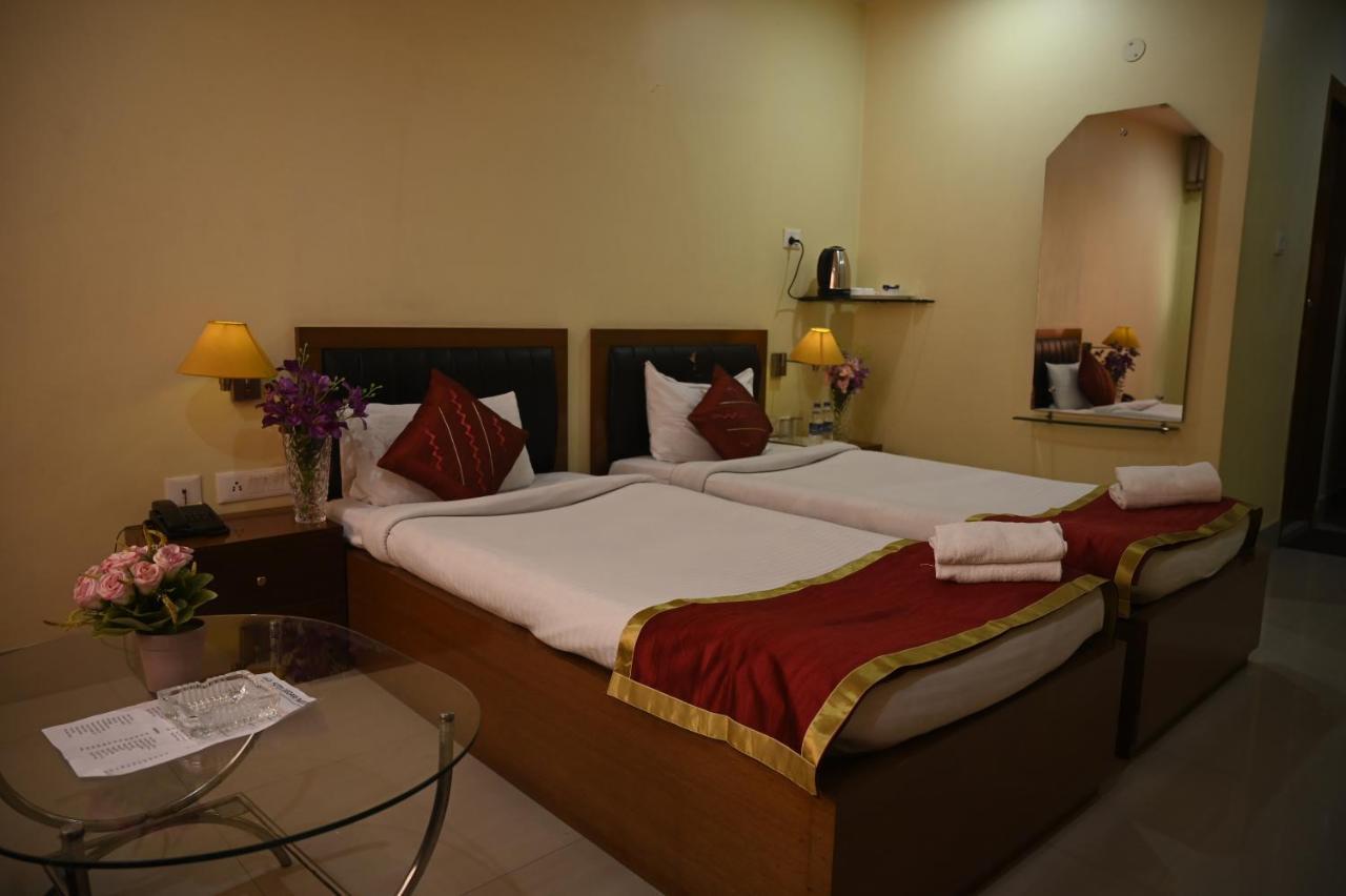 Hotel Dooars Mountain Alipur Duar Ngoại thất bức ảnh
