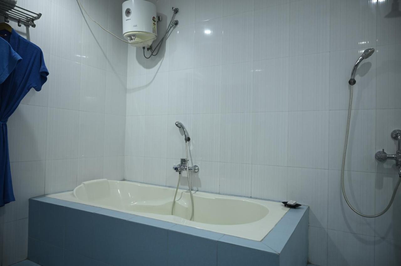 Hotel Dooars Mountain Alipur Duar Ngoại thất bức ảnh