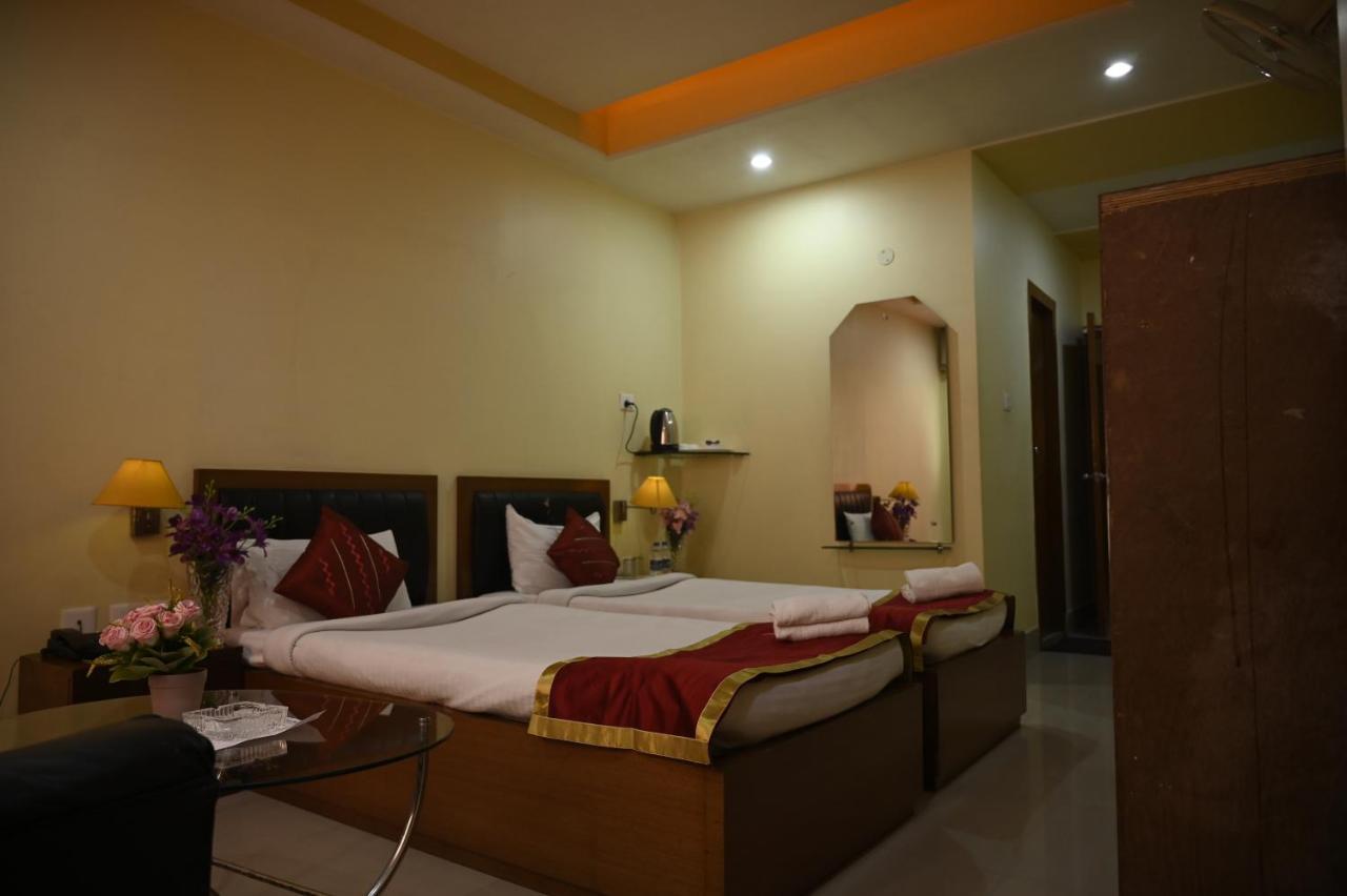 Hotel Dooars Mountain Alipur Duar Ngoại thất bức ảnh