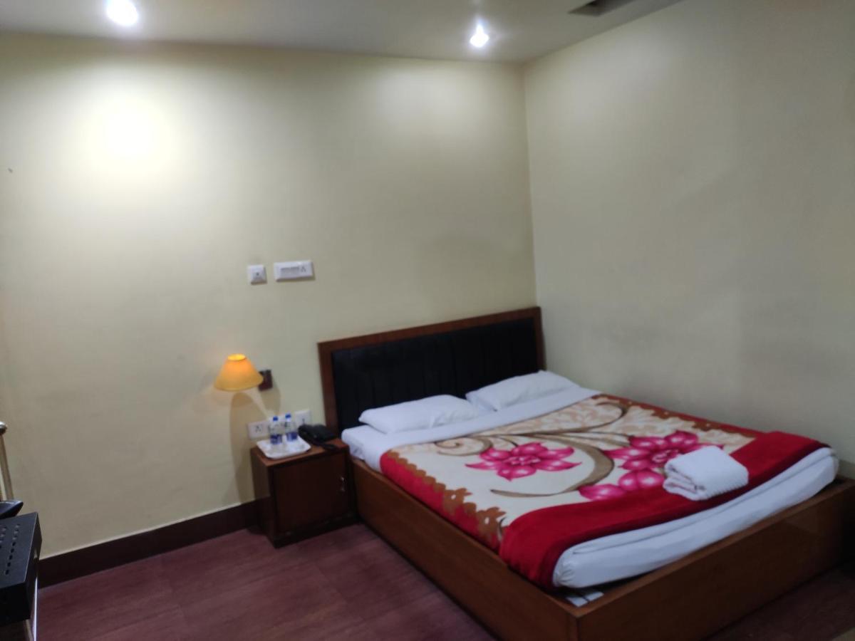 Hotel Dooars Mountain Alipur Duar Ngoại thất bức ảnh