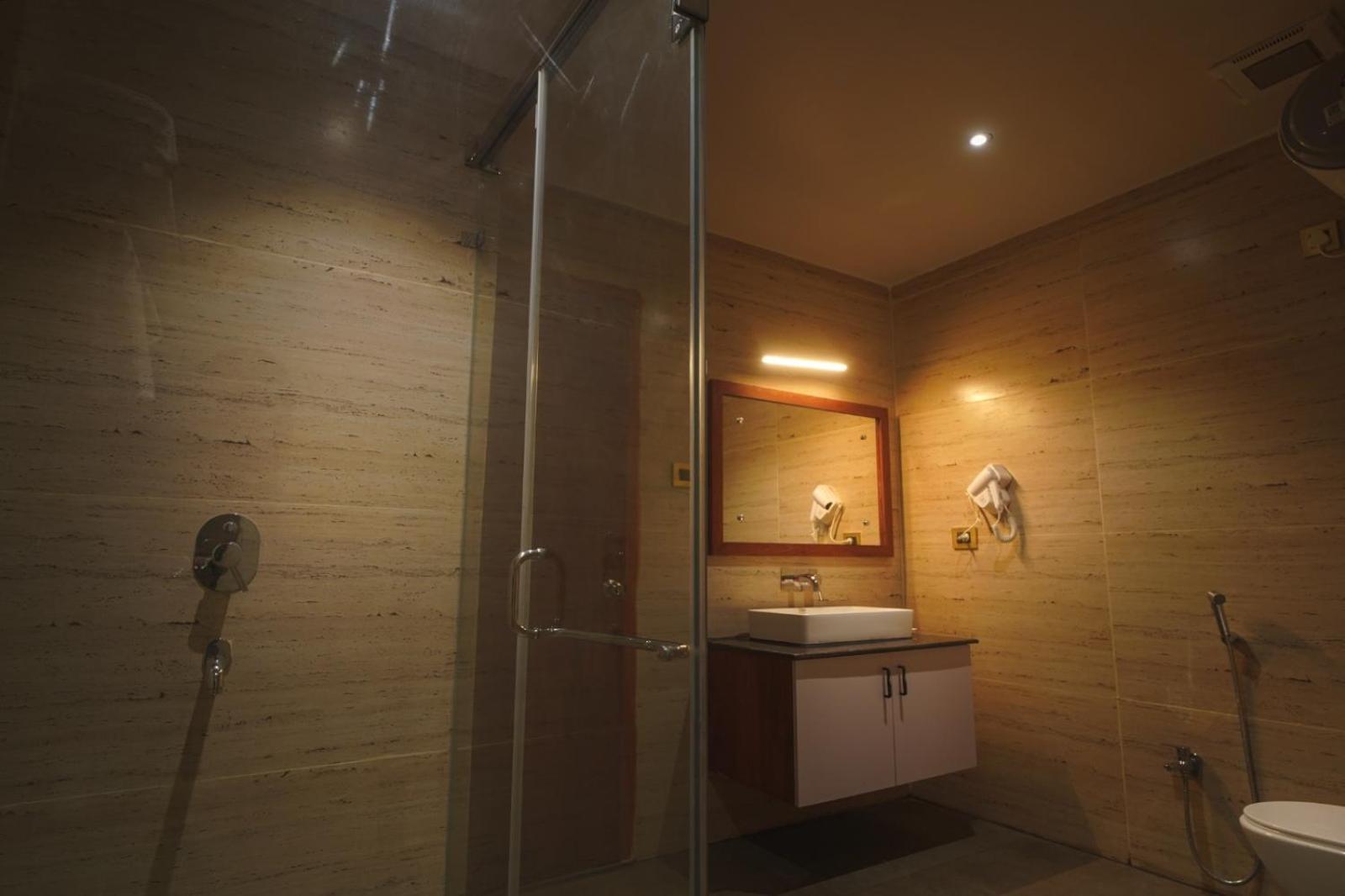 Hotel Dooars Mountain Alipur Duar Ngoại thất bức ảnh