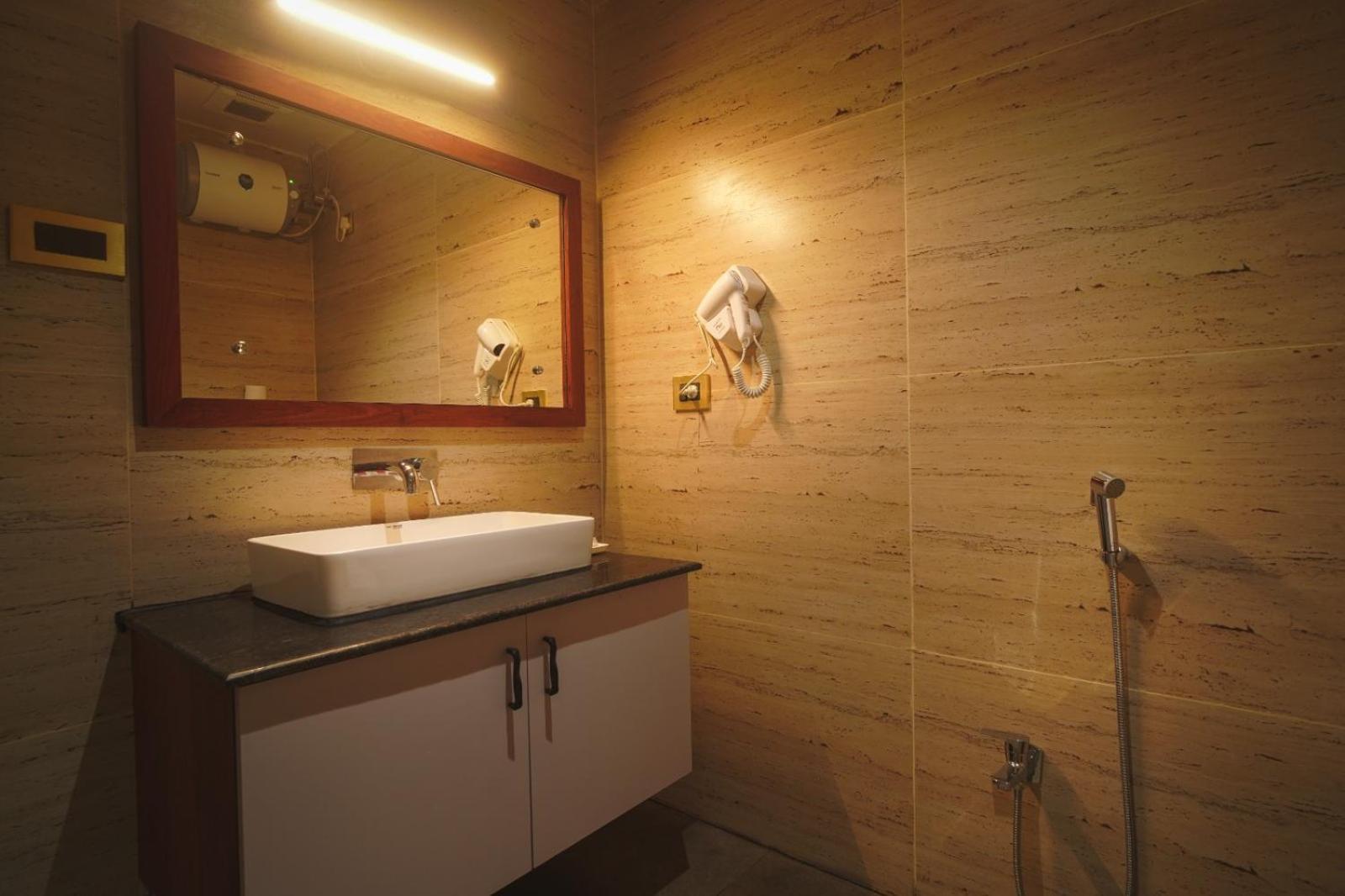 Hotel Dooars Mountain Alipur Duar Ngoại thất bức ảnh